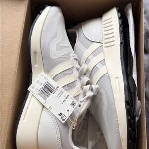 Adidas Men's Cream and White Sneakers